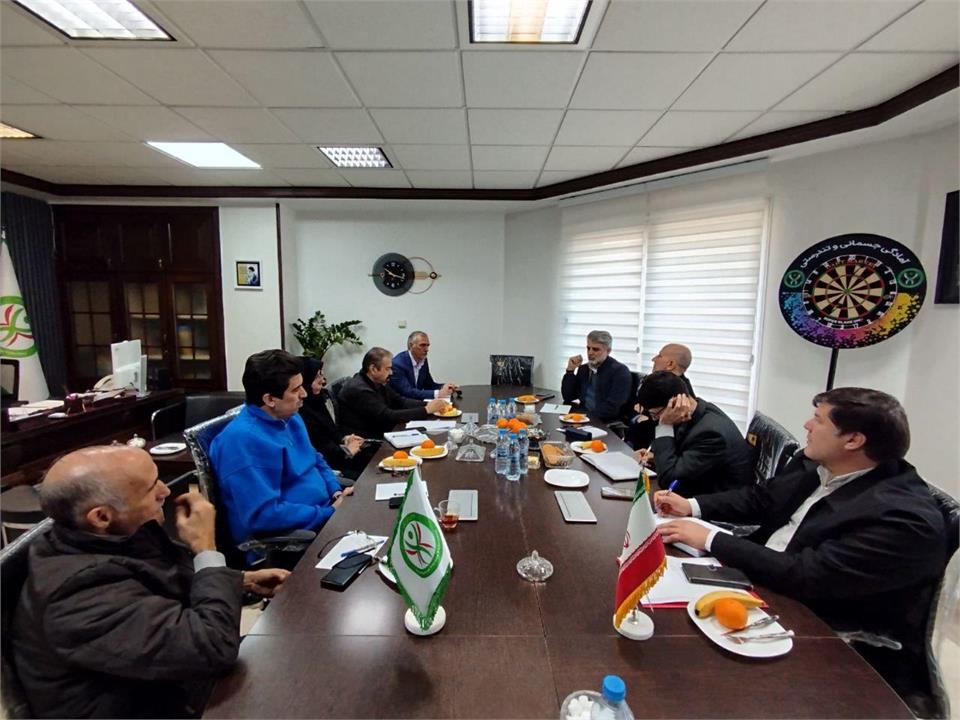 کلانتری: افزایش فعالیت بدنی اقشار مختلف در گرو توسعه «سواد حرکتی» است/ گواری: «ورزش منظم و مستمر» آحاد جامعه در دستورکار فدراسیون آمادگی جسمانی و تندرستی